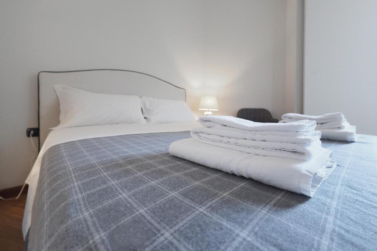 Duomo Luxury Apartment IV Милано Екстериор снимка