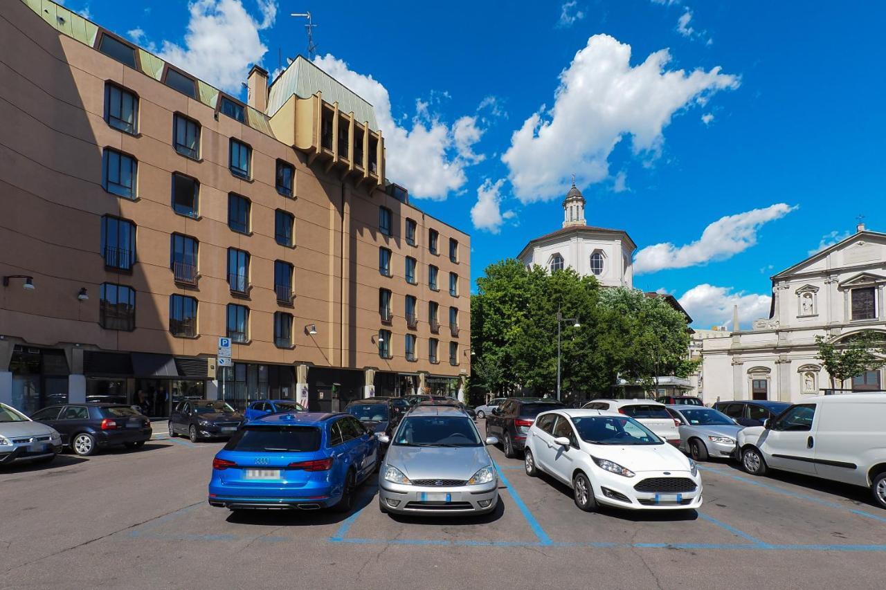 Duomo Luxury Apartment IV Милано Екстериор снимка