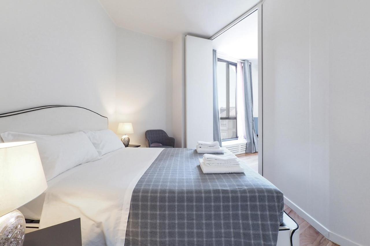 Duomo Luxury Apartment IV Милано Екстериор снимка